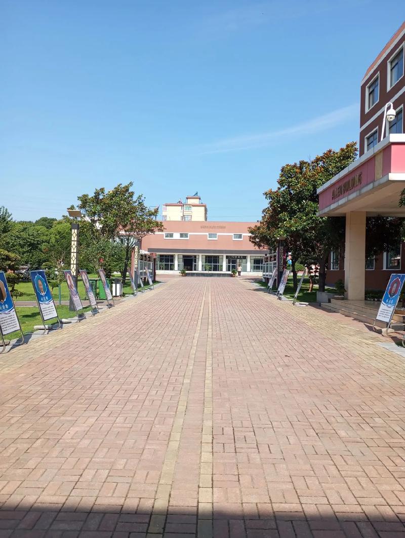 南京高考复读学校，南京高考复读学校推荐？
